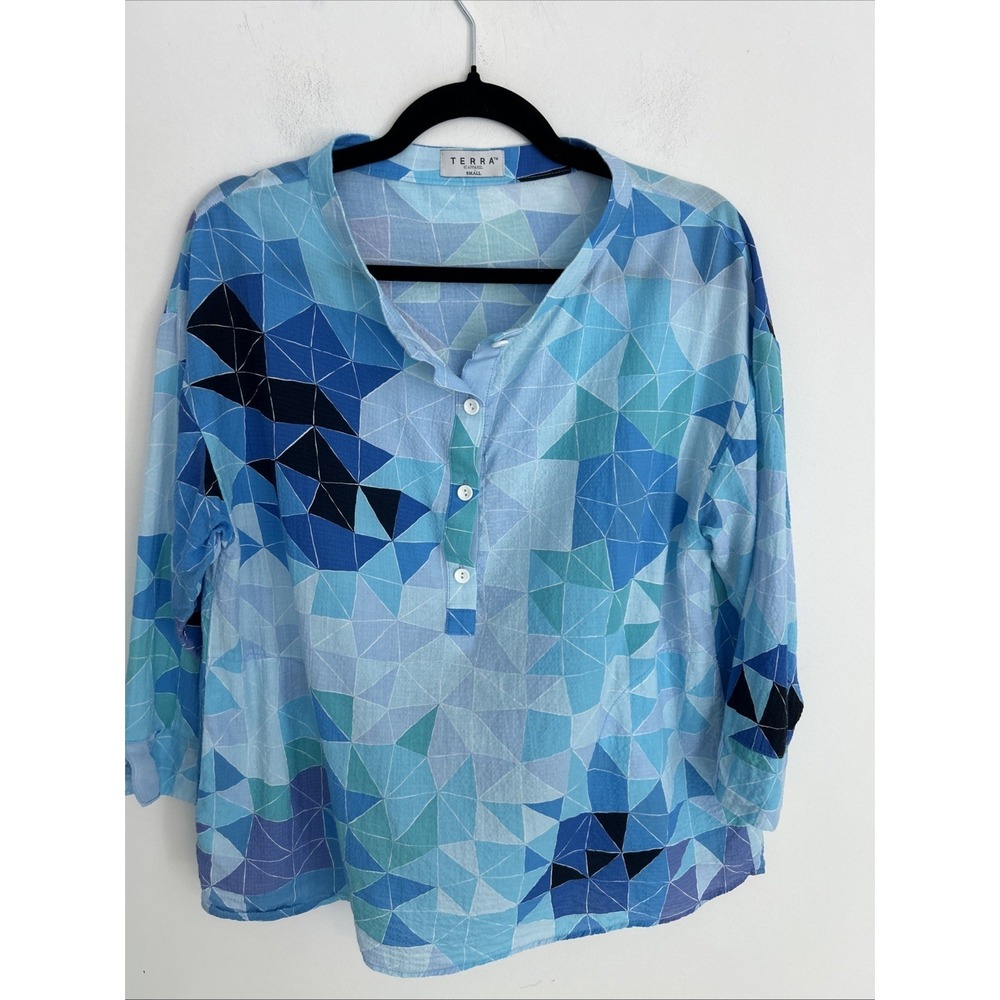 Terra Women's S Art To Wear 3/4 Sleeve Quarter Button Up Front Side Pockets Top